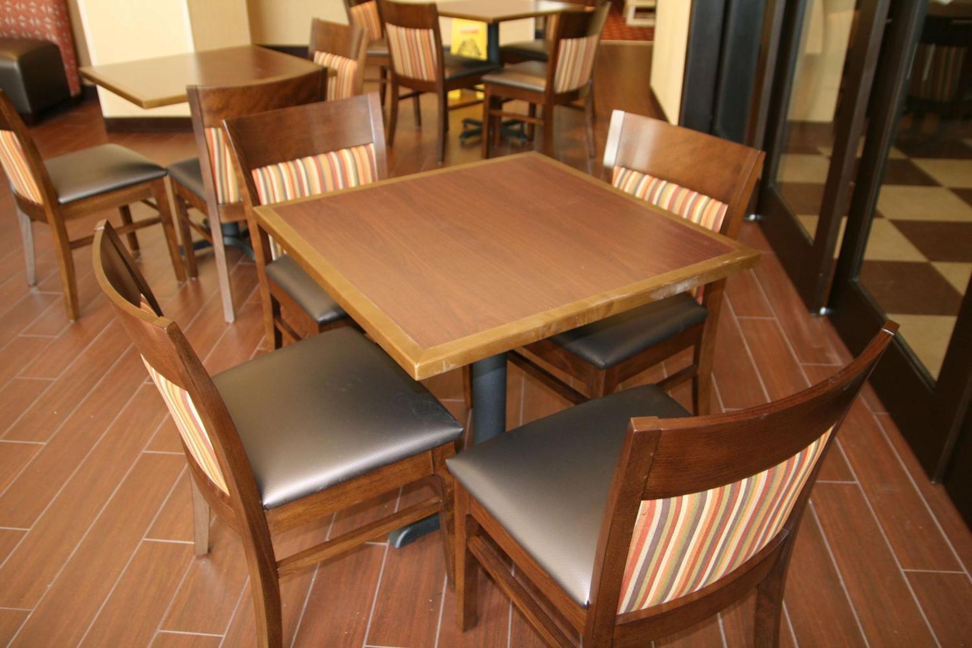 Hampton Inn & Suites Oxford-Anniston Restoran fotoğraf