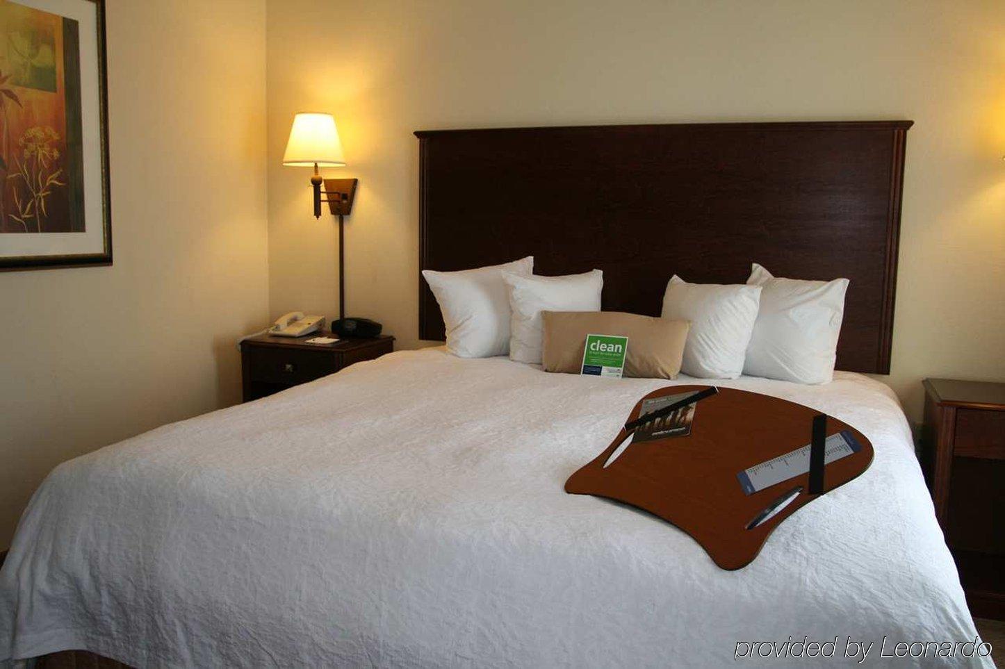 Hampton Inn & Suites Oxford-Anniston Oda fotoğraf