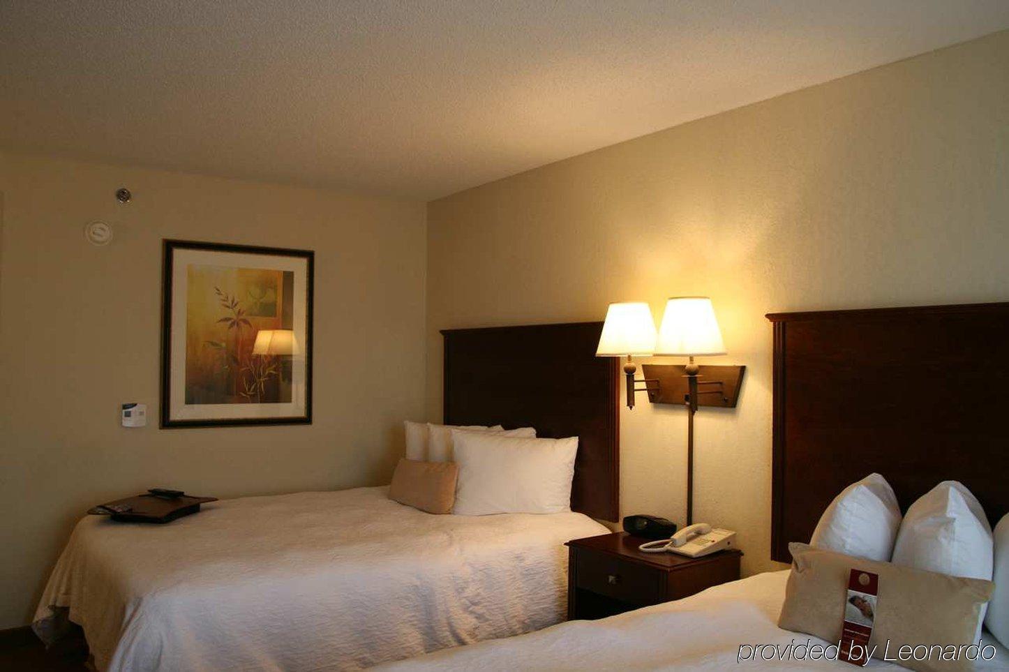 Hampton Inn & Suites Oxford-Anniston Oda fotoğraf
